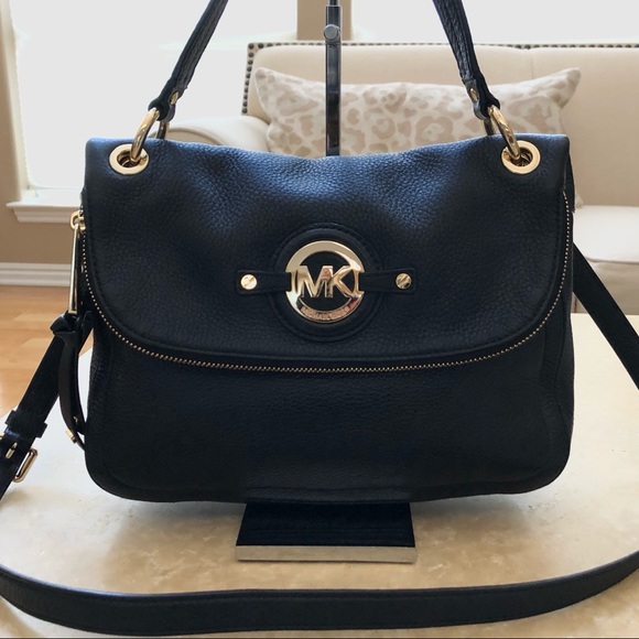 Michael Kors Handbags - Like New Michael Kors Pebble Leather Crossbody